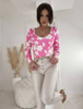 Różowa elastyczna dopasowana bluzka damska w białe kwiaty VENEZIA