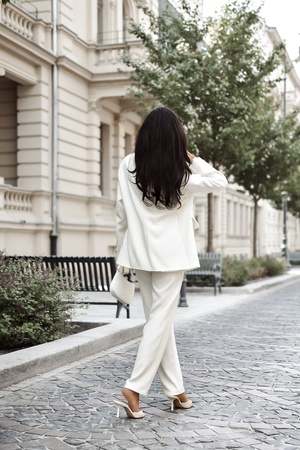 Biała marynarka damska oversize CLARET