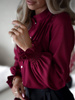 Bordowa koszula damska z zaszewkami i marszczeniem przy rękawie SIMPLY ELEGANCE.