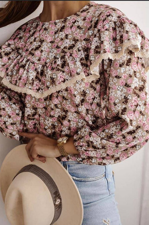 Beżowa bluzka w kwiatki z falbanką na dekolcie i haftem, beige