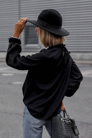 Czarna gładka bluzka damska ze ściągaczem przy rękawie CLOUD