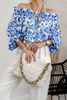 Biało-niebieska bluzka damska w kwiecisty print w stylu hiszpanki  SIMPLY FLOWER 