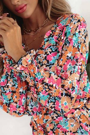 Kolorowa sukienka damska z wiązaniem w talii i motywem kwiatów CAMILIA