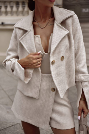 Śmietankowe szorty damskie spódnico-spodenki MIA