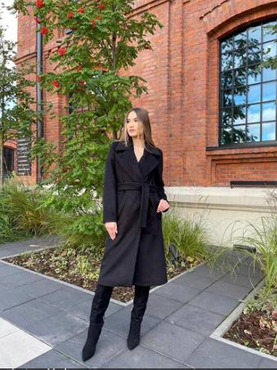 Czarny szlafrokowy płaszcz damski JUSTINE