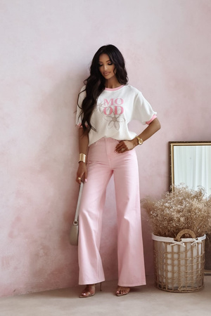 Biały sweter damski z ozdobnym napisem MOOD