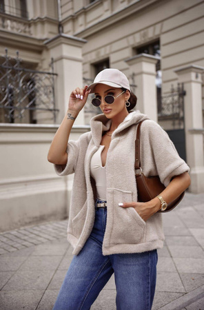 Beżowa narzutka damska z kapturem VIOLA