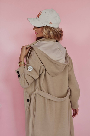 Cynamonowy płaszcz damski z odpinanym kapturem SPRING