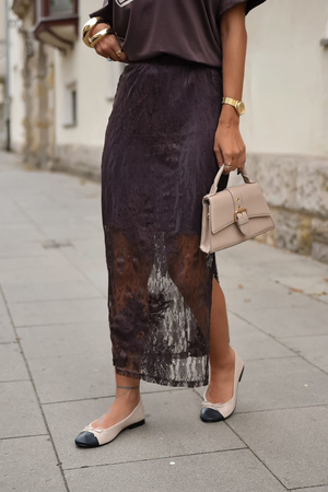 Czekoladowa  koronkowa   spódnica damska  PULIA 