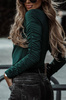 Dopasowana butelkowozielona bluzka damska z marszczeniem na rękawach CREASES.