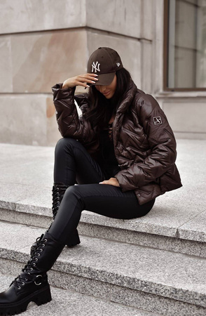 Czekoladowa krótka kurtka damska ELENA