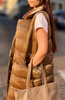 Długa, złota - miedziana metaliczna kamizelka SUN, zapinana na guziki z wysokim kołnierzem