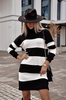 Biało-czarna sweterkowa sukienka damska z golfem w paski XANA JELLY
