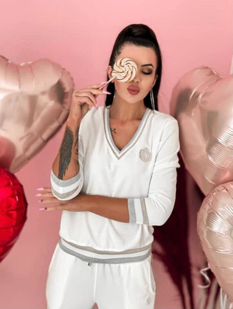 Welurowa bluza w kolorze białym