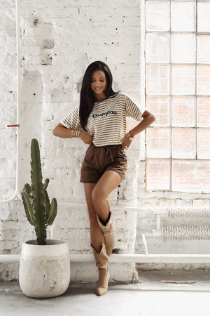 Brązowe jeansowe krótkie spodenki damskie VEDAN