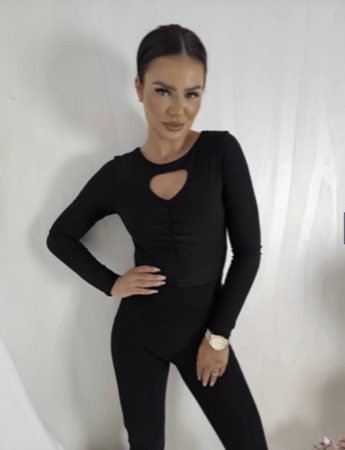 Elastyczna dopasowana czarna bluzka damska MESSY