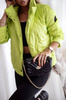 Limonkowa krótka pikowana kurtka damska zapinana na zamek ze stójką LIME