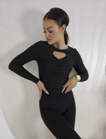 Elastyczna dopasowana czarna bluzka damska MESSY