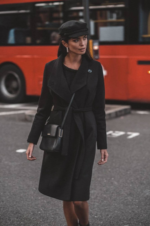 Czarny długi wełniany płaszcz damski wiązany w talii NEW YORK