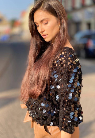 Czarny, sweter OVER SIZE la FEMME PREMIUM, zdobiony czarnymi błyskami.