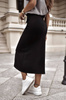 Czarna długa spódnica damska z rozcięciem i kieszeniami ANNA