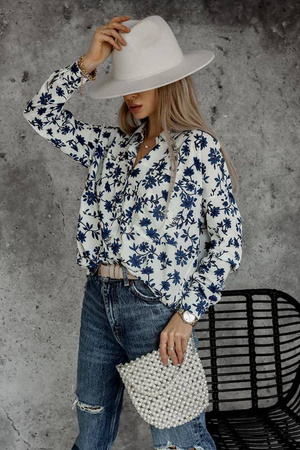 Biała oversizeowa koszula w niebieskie kwiaty SIMPLY CARNATION