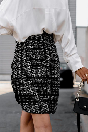 Czarno-biała tweedowa spódnica damska z wysokim stanem w delikatną kratę SIMPLY SKIRT
