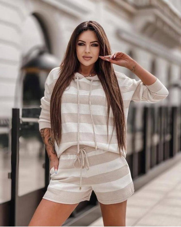 Beżowo-biały komplet damski dresowy, sweterkowy w paski COCOMORE