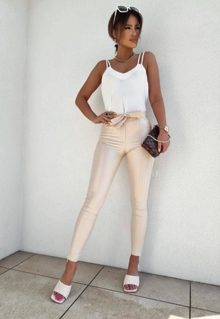 Biała satynowa bluzka damska na ramiączkach EVELINE