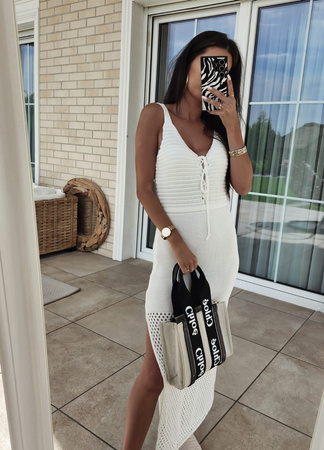 Biała dopasowana dzianinowa sukienka damska FIRA