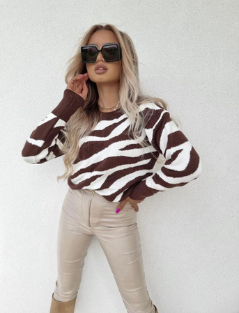 Biało-brązowy sweter damski z motywem zebry z dodatkiem kaszmiru ZEBRA STYLE