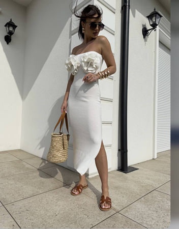 ECRU dopasowana sukienka damska z ozdobna różą ALOHA