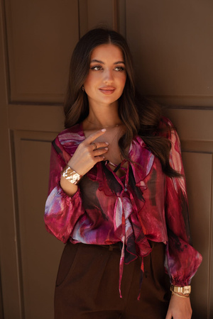 Bordowa   bluzka damska  z ozdobną falbaną  COMO