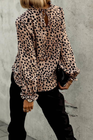 Beżowa bluzka damska w czarne kropki ze ściągaczem przy rękawie CLOUD