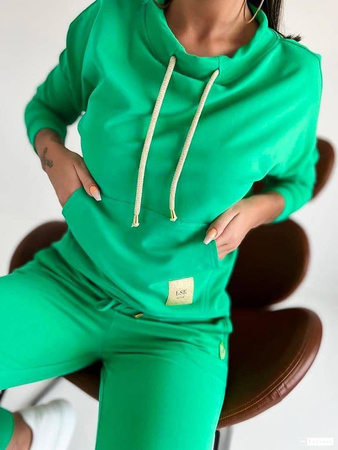 Zielona gładka bawełniana bluza damska typu kangurek APPLE LUISE