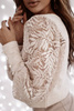 Beżowy sweter damski z koronkowymi rękawami DENVER
