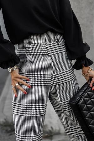 Biało-czarne spodnie damskie ISANA