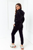 Czarny welurowy komplet dresowy damski ze złotym logo VELSATINO