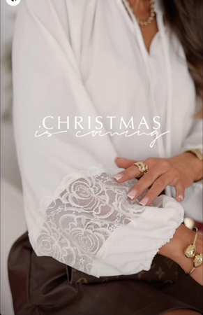 Biała oversizowa koszula damska z ozdobnym rekawem PUR STYLE