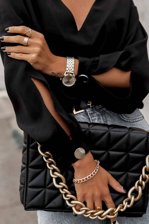 Czarna koszulowa bluzka damska z dekoltem i wycięciami przy rękawach MAROON WINGS