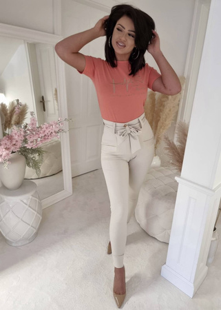 Brzoskwiniowy T-shirt damski HOPE BY Me.