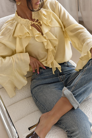 Żółta bluzka damska z ozdobną falbaną KAYA