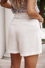 Białe spodenki damskie z wysokim stanem i wiązaniem SAM