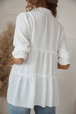 Biała, luźna bluzka z falbanami
