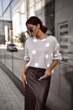 Jasno-brązowy sweter damski w grochy XANA