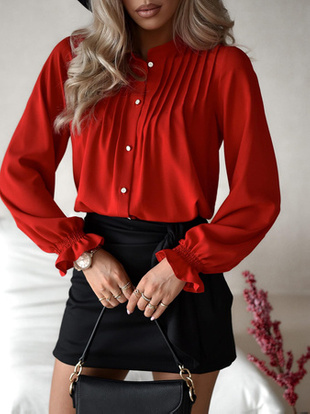 Czerwona  koszula damska z zaszewkami i marszczeniem przy rękawie SIMPLY ELEGANCE.